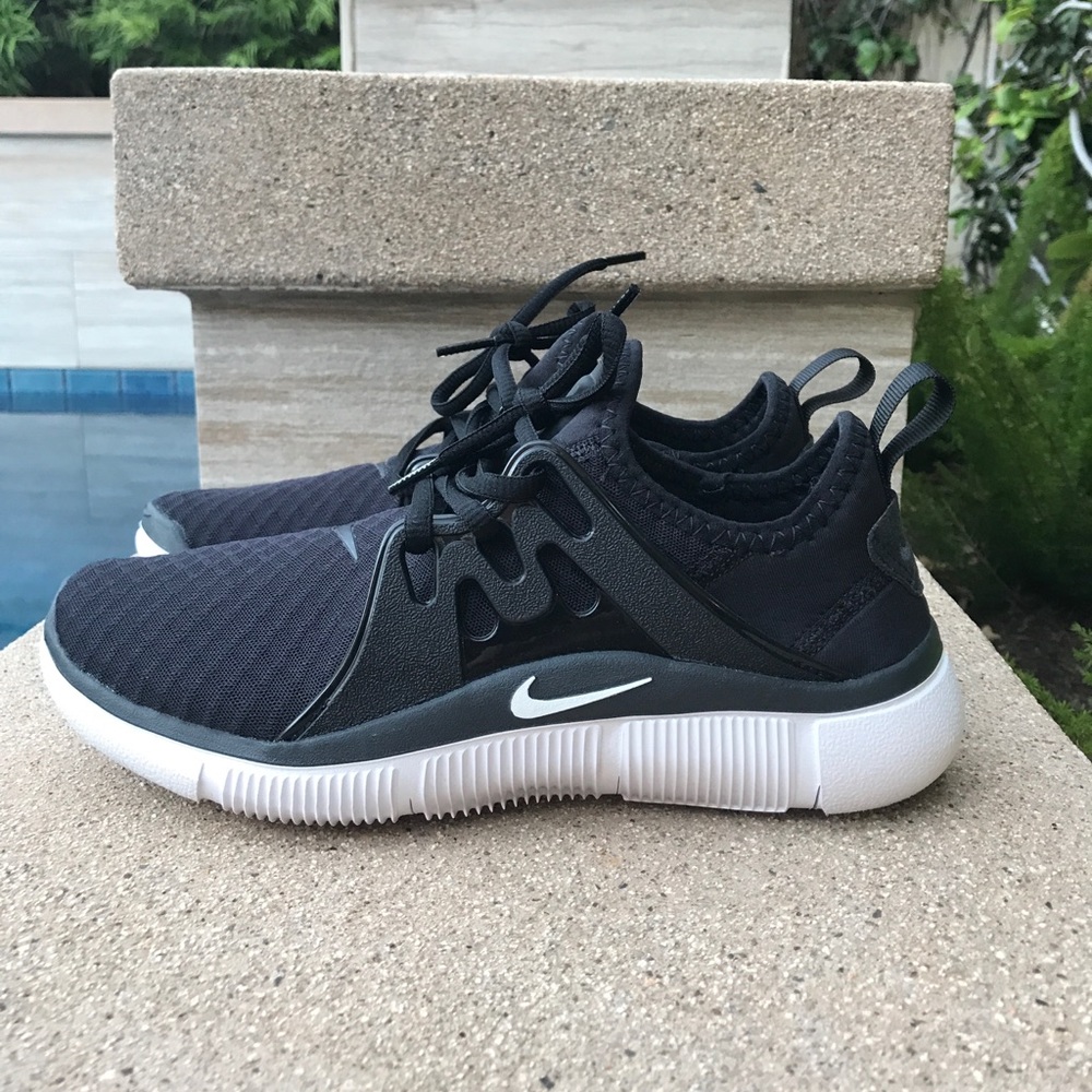 Nike Running Shoes🖤